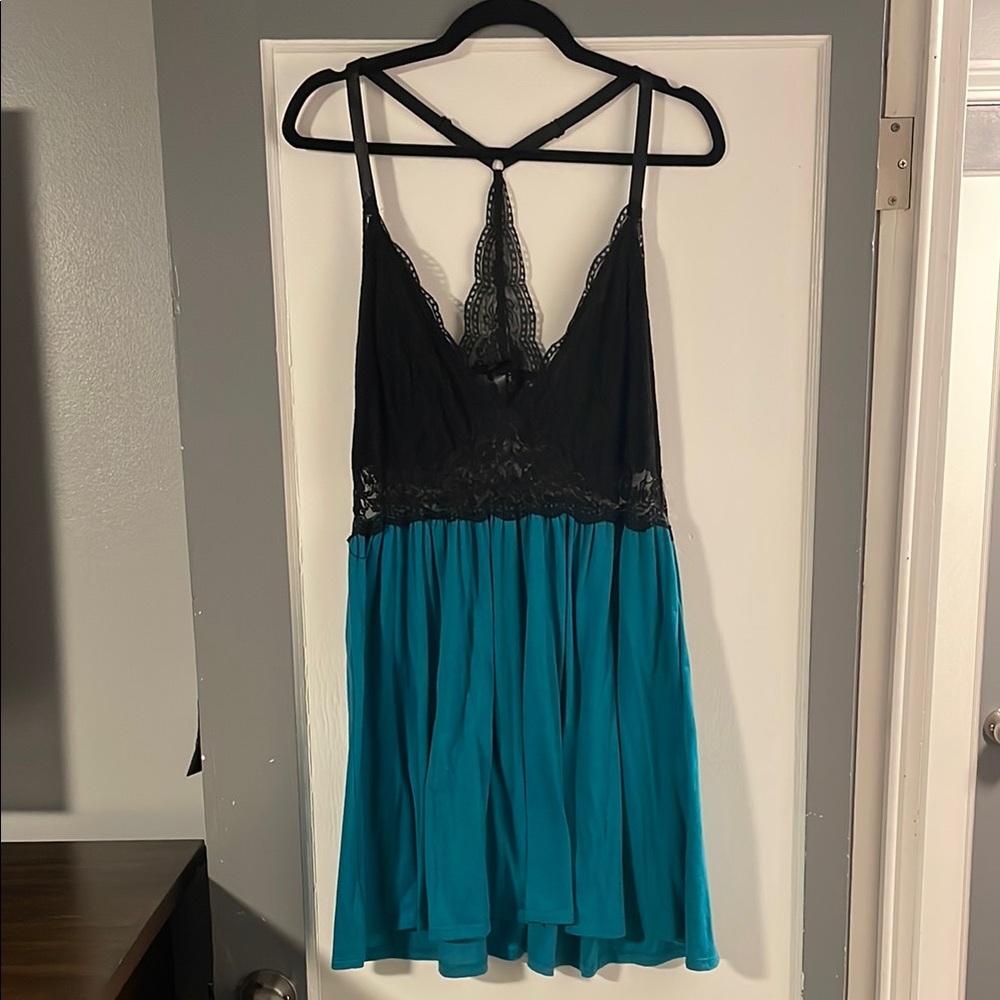 Elegant Black and Teal Sleep Dress